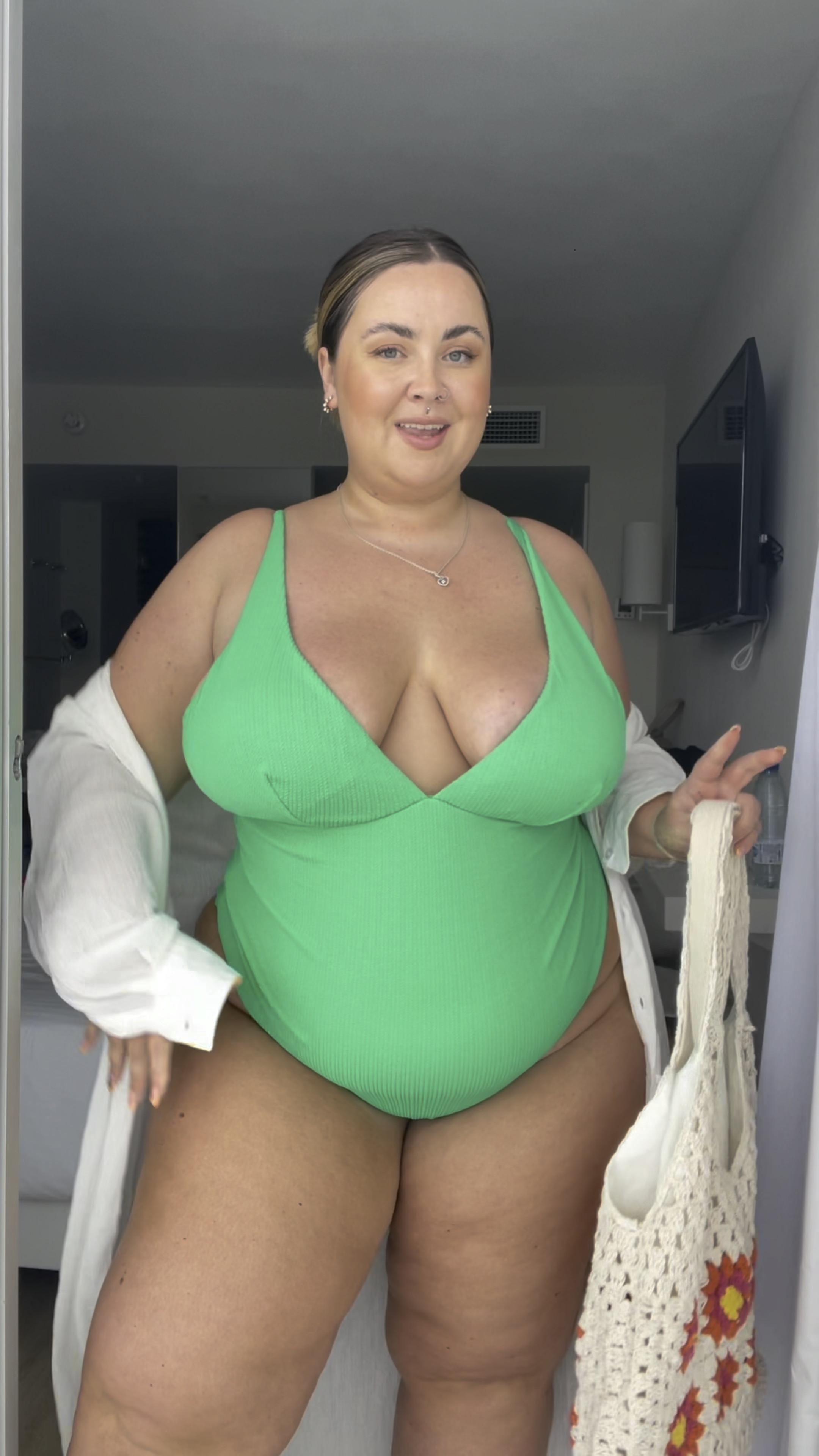 Day 2 in ibiza ootd 💕🥰 #size22style #plussizefashion #plussizefashioninspo #ibizaoutfits #plussizeholidayfits #plussizeholidayinspo #swimsuit #ootd #plussizeootd 