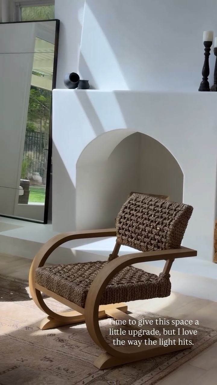 I’m in love with how cozy this space is when the light hits. Thinking of redecorating, but obsessed with these chairs. 


Interior Design, Home Decor, Furniture Picks

#LTKHome