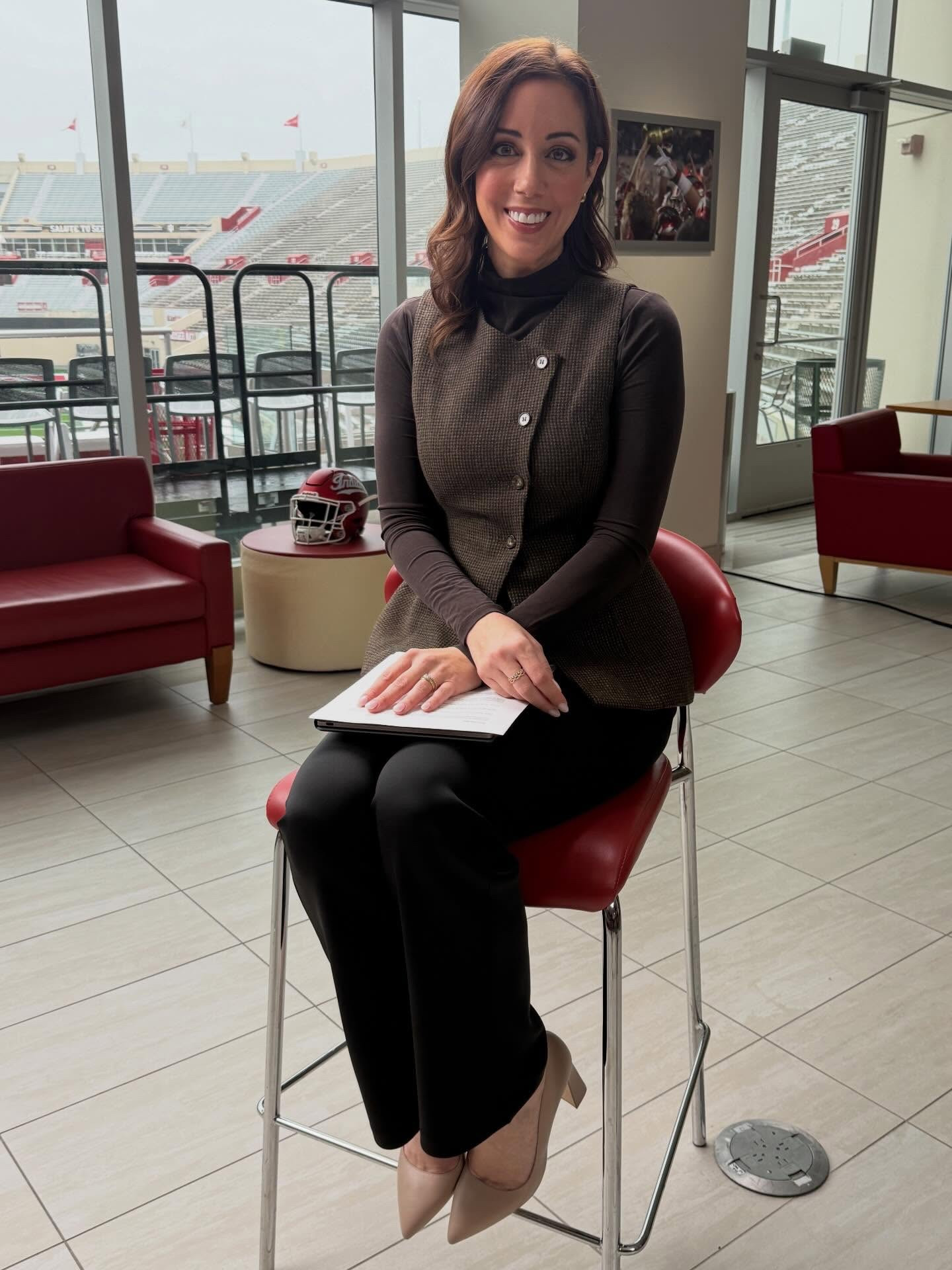 I live out of a suitcase all fall, which means I need to be super strategic about the shoes I pack. (Well, most of the time. Never be afraid to check a bag if you must!!) Lately, I’ve become obsessed with my new @allyshoes. So comfortable and so stylish. Always worth the space in the suitcase! 

Ally Shoes has given me a code to share with you all for 10% off your first purchase — use NICOLEA10