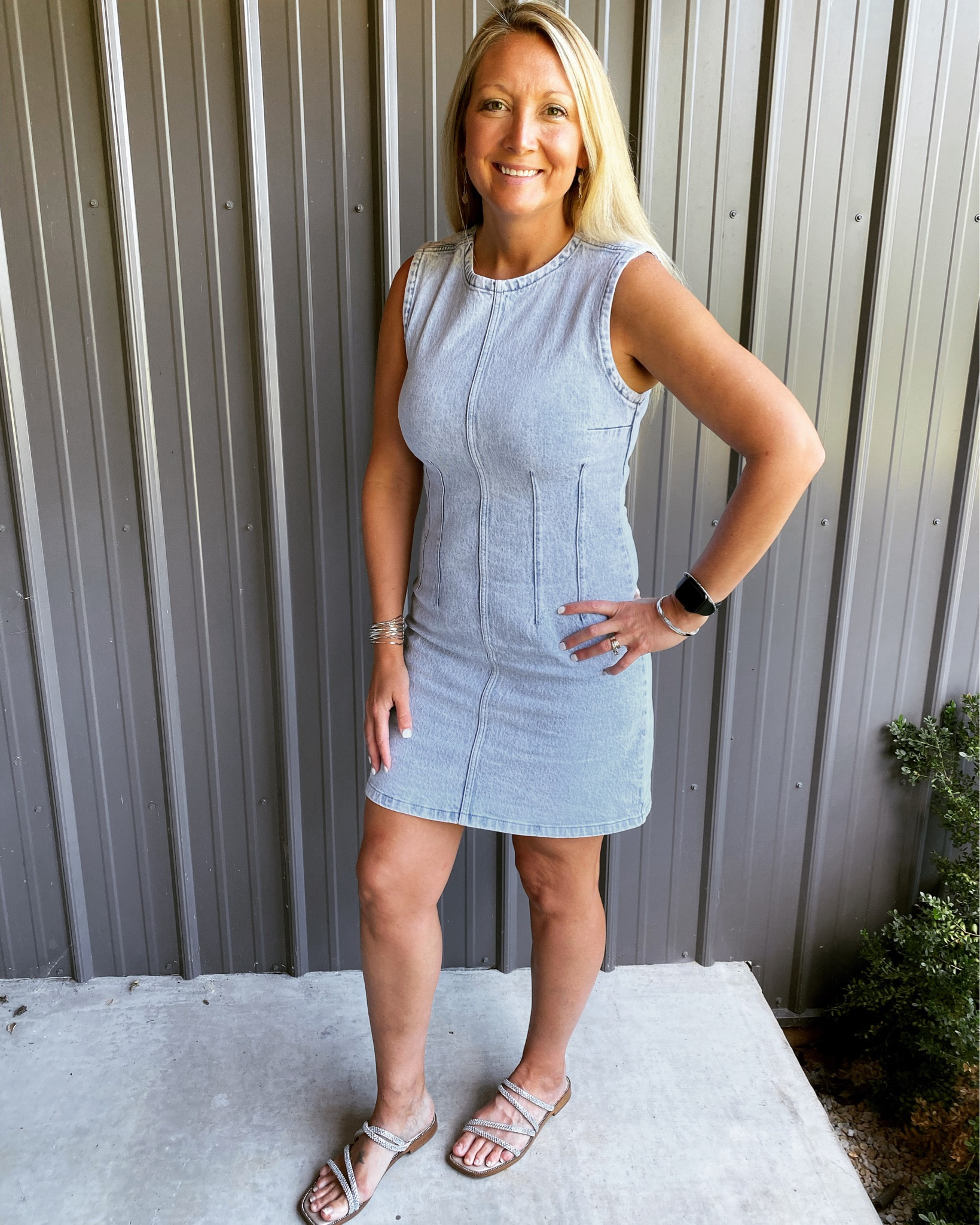 Wearing a medium tall. Perfect denim dress!

#LTKSeasonal #LTKstyletip