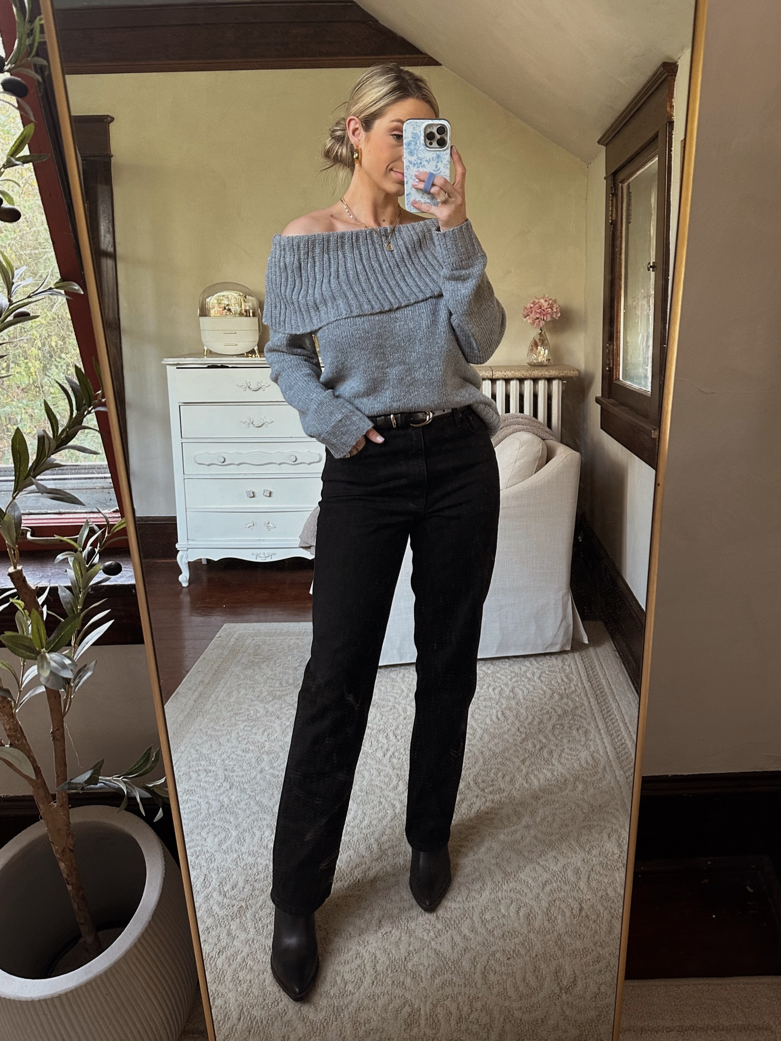 Thanksgiving outfit
Amazon sweater
Off the shoulder sweater
Abercrombie jeans
Amazon outfit 

#LTKStyleTip