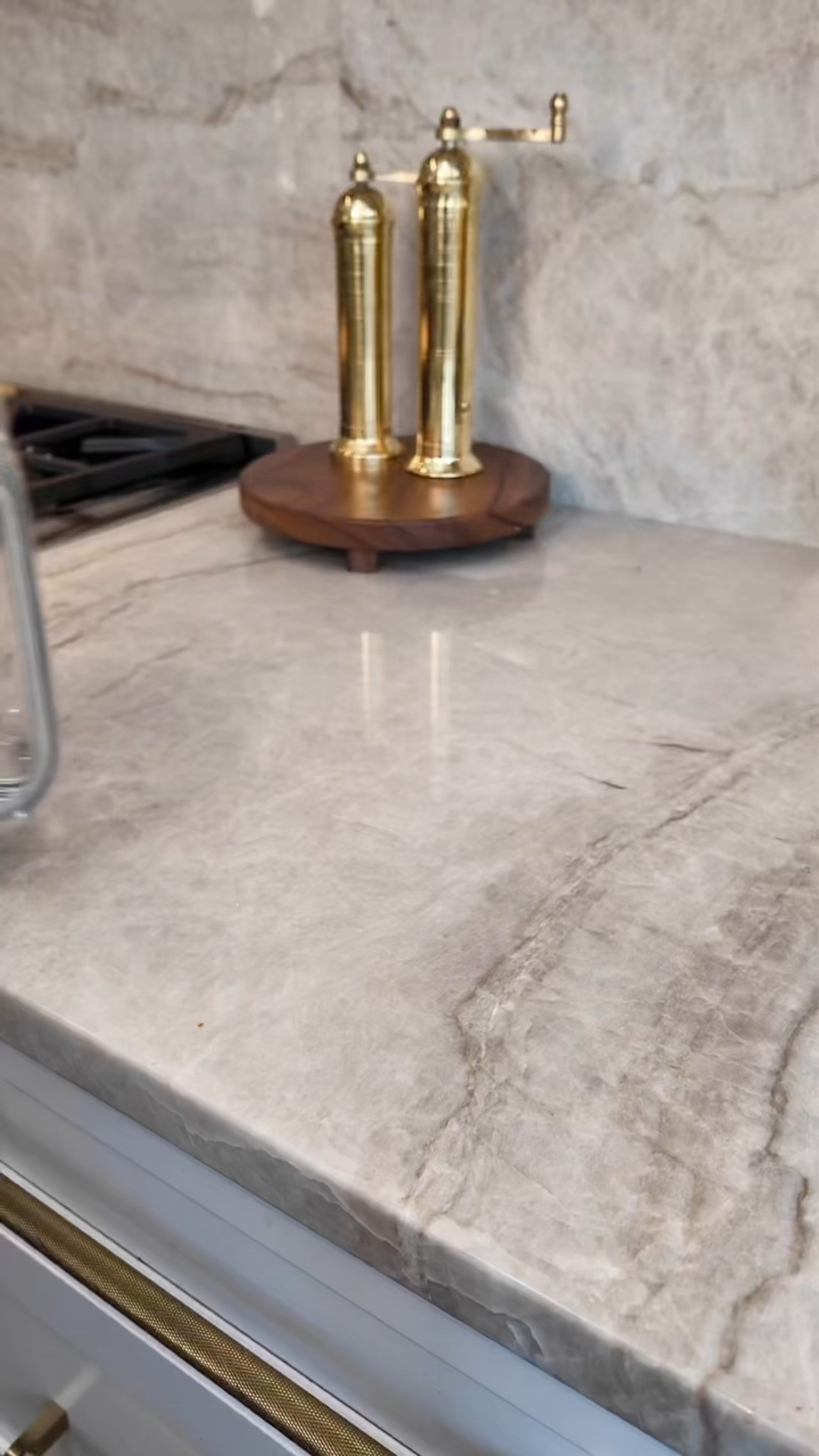 The best way to bring a salad on the go 👏 this salad mason jar open two ways, has a spot to store the dressing and is easy to clean. Such a win🙌🏻
 

 #LTKmomlife #LTKfoodie #LTKHome