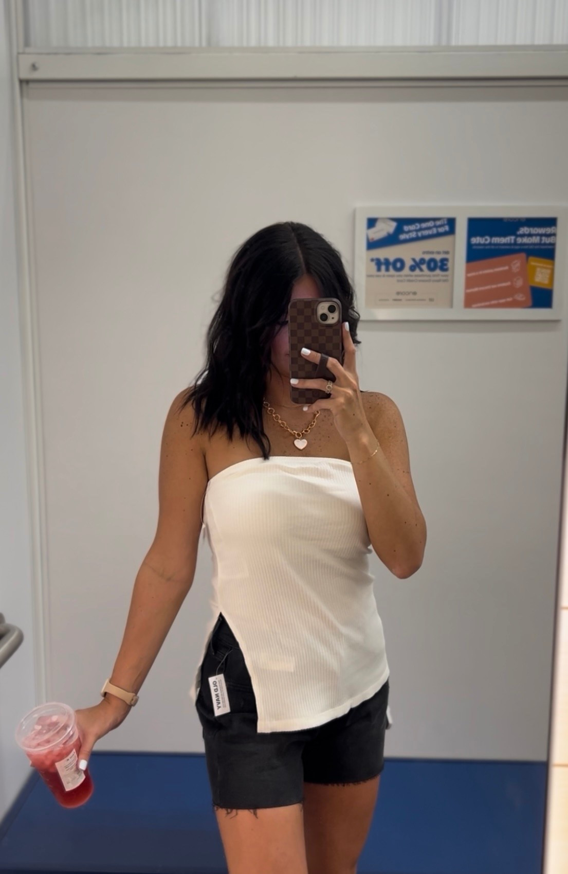 Obsessed with this asymmetric strapless ribbed tube top - Old Navy Spring Fashion 2026 

#LTKootd