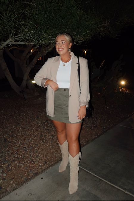 Dinner fit in Palm Springs. Boots are a splurge but let me tell you, best cowboy boots I own. Comes in lots of color options too!! 

#LTKmidsize #LTKtravel #LTKshoecrush