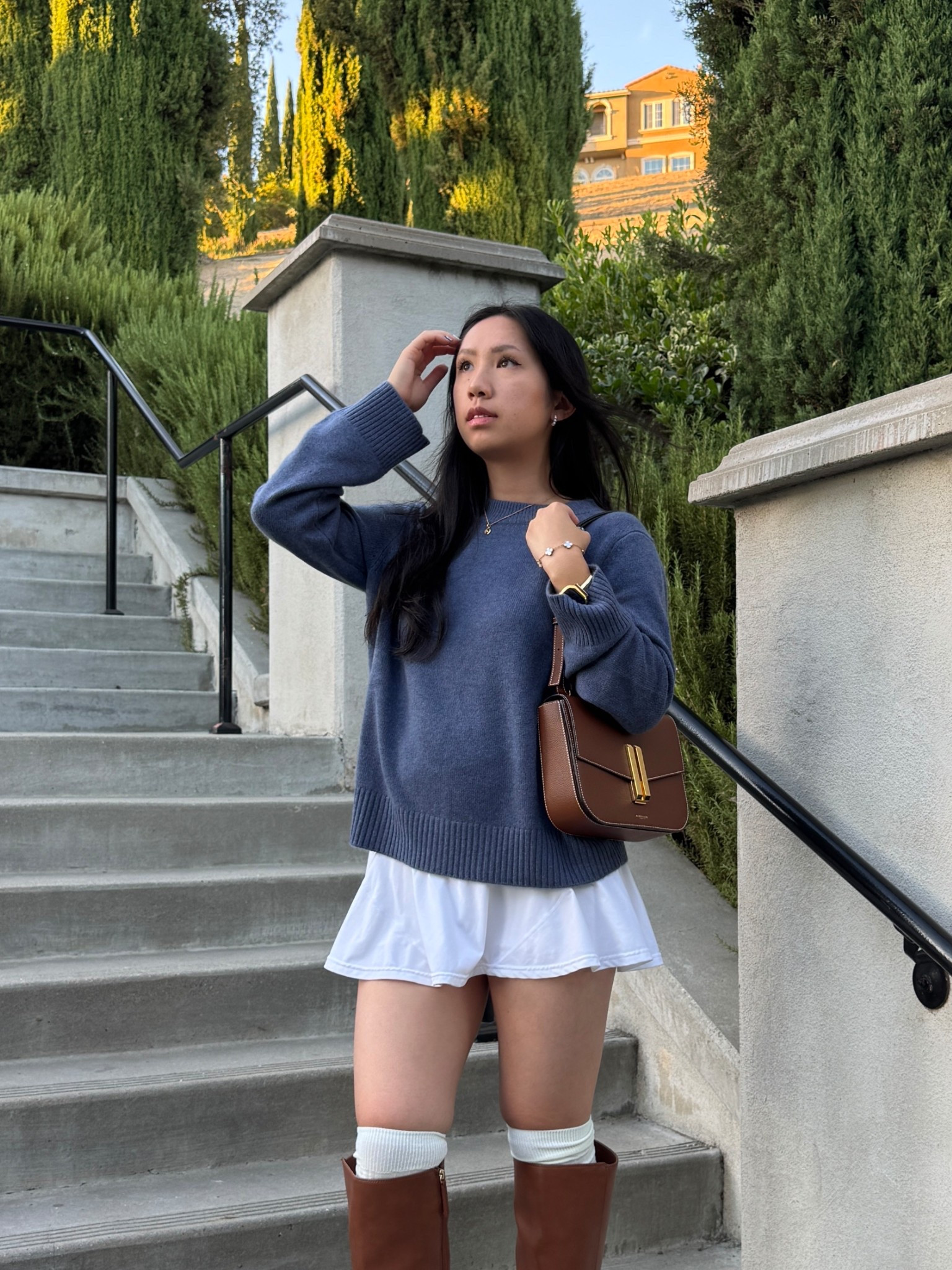 New blue cashmere sweater from Quince! Perfect for fall hehe 🩵🍂

#LTKStyleTip #LTKSeasonal #LTKFindsUnder100