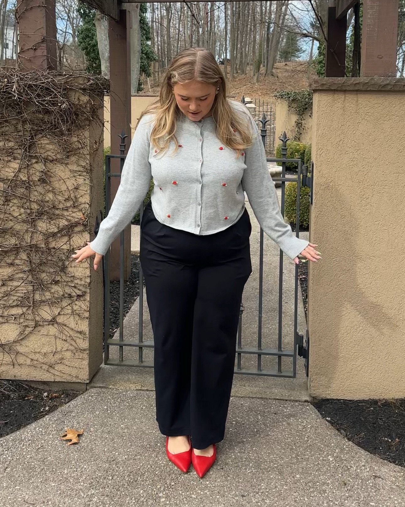 The comfiest work fit, this sweater and these pants really feel like I’m wearing PJs  they are both the softest material. My shoes are from Primark but I added some similar ones from Target and amazon!

#LTKFindsUnder100 #LTKWorkwear