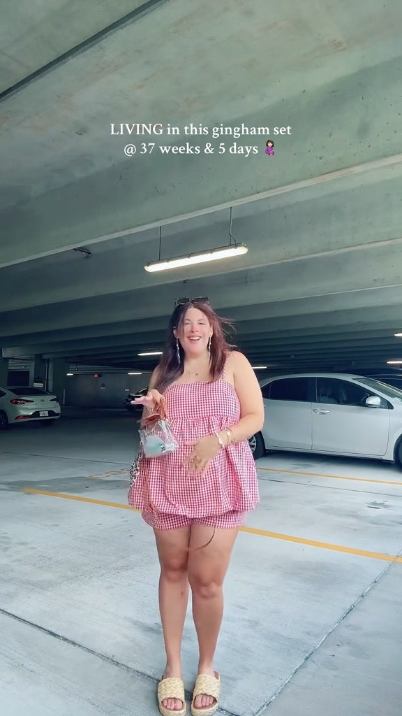 Maternity gingham set that is to die for ❤️🧺🤰🏻

#LTKFindsUnder50 #LTKBump #LTKSeasonal