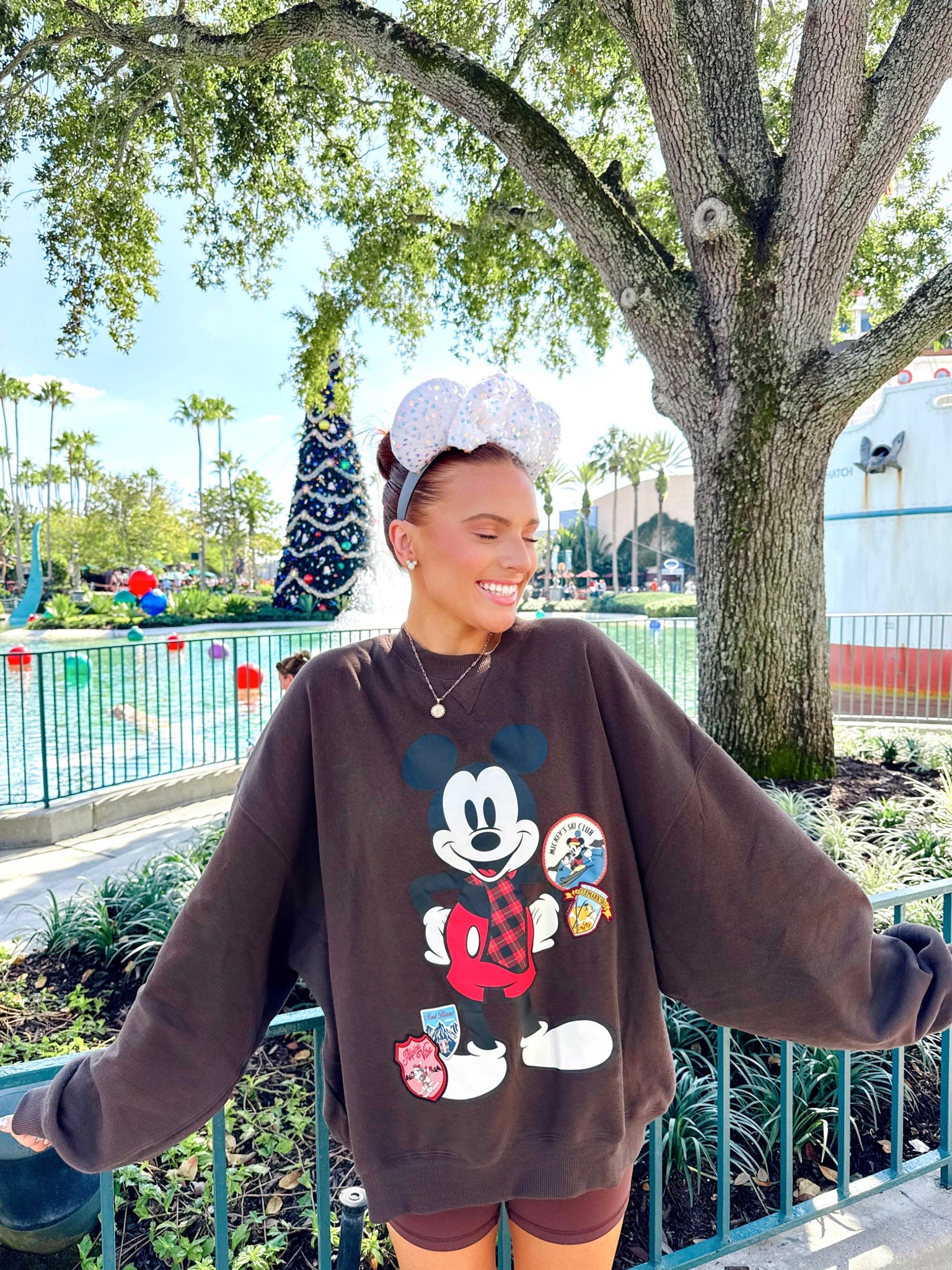 DISNEY CHRISTMAS OUTFIT ❄️

#LTKSeasonal #LTKHoliday #LTKFindsUnder50