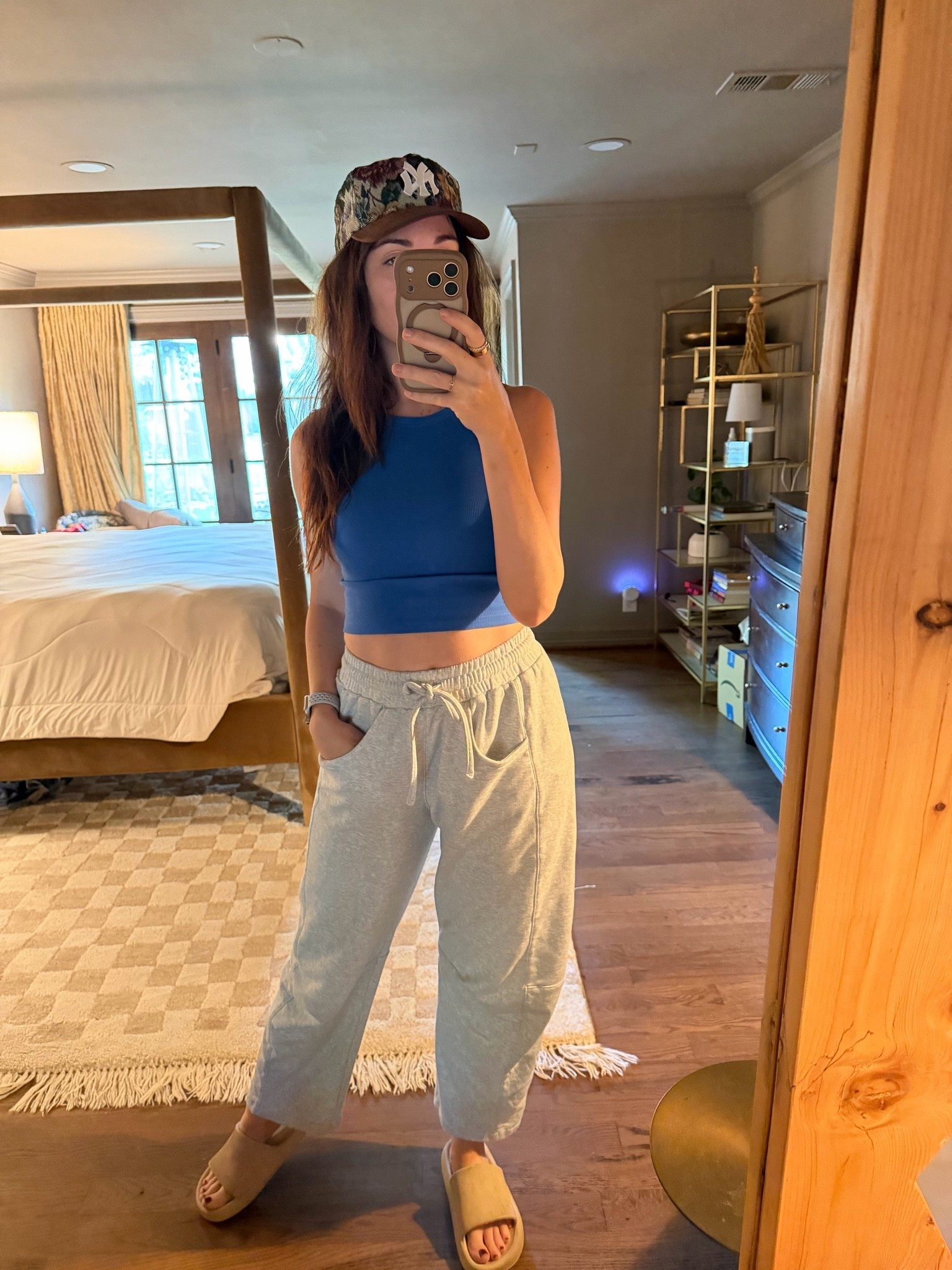 Comfy sporty crop tank and barrel sweatpants

#LTKmomlife #LTKmorningroutine #LTKSeasonal
