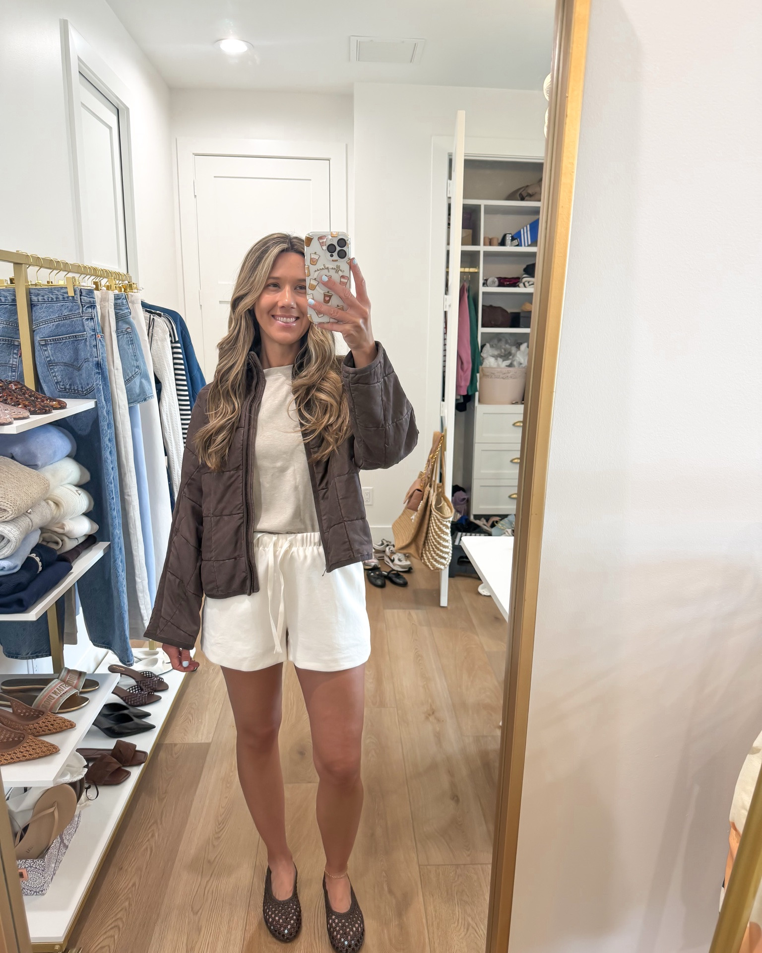 Styling my @Aritzia lodge shorts
Shorts and tee small
Jacket xs

#LTKSeasonal