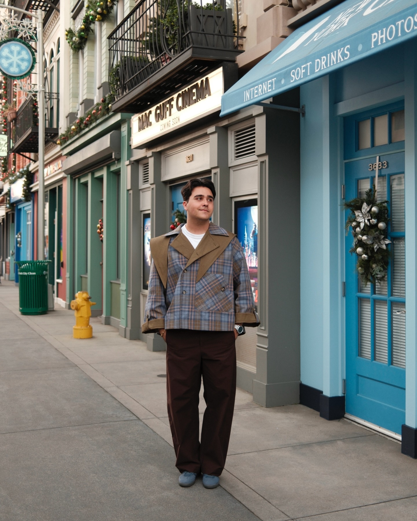 this is only the beginning of my @unistudios photo dumps

#universalstudioshollywood #mensfashion #supermarioworld #universalstudios #simpleoutfit