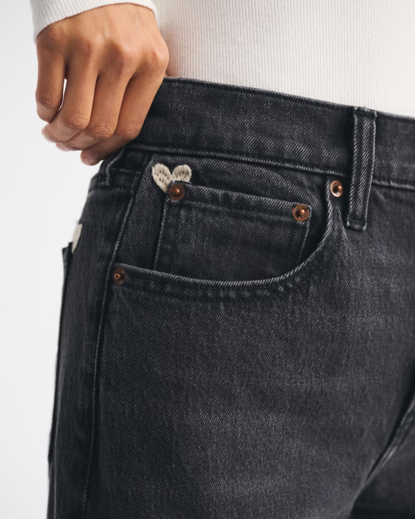 High Rise 90s Relaxed Heart Embroidered Jean | Abercrombie & Fitch (US)