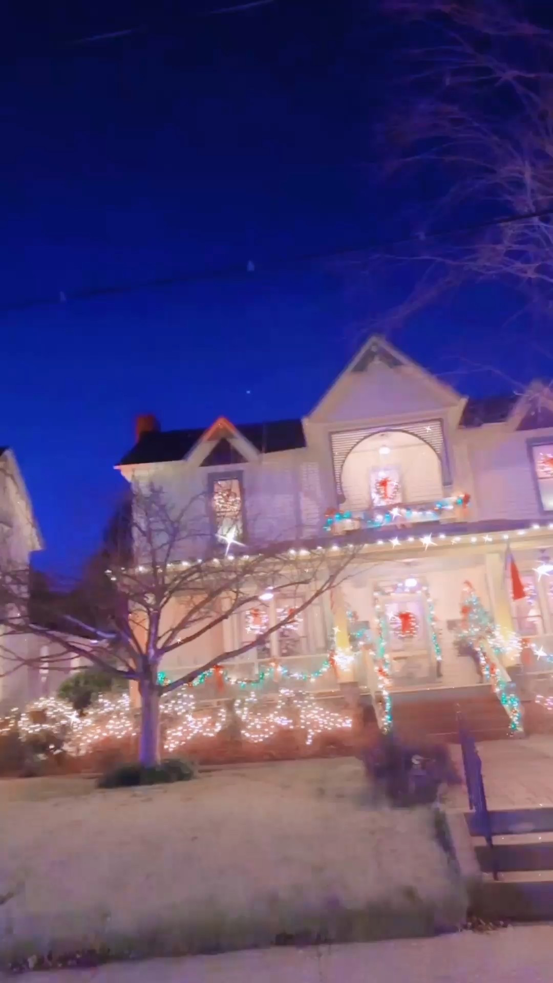 And ofcourse ended the evening driving around to look at Christmas lights!! 🛻🎄✨  Been such a joyful Saturday and this is just going to be the sweetest Christmas yet!!! 🎁🌟 