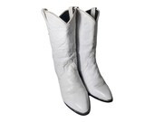 Vintage Dingo Womens 6.5 White Leather Pull on Mid-calf Western Boots Cowgirl - Etsy | Etsy (US)