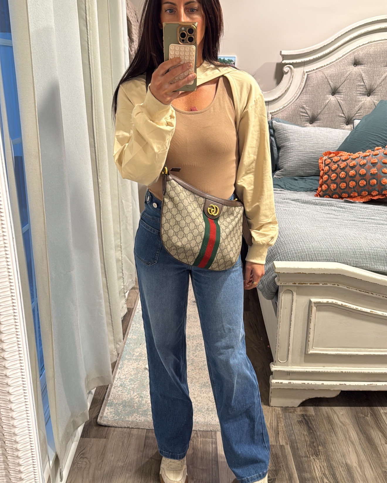 Proof you can be comfy, lifted, and put together at the same time.

Wide-leg jeans, neutral layers, sneakers… and a little designer moment because balance.

*My exact bag is no longer available but linked some from the same collection. 


#LTKOver40 #LTKootd #LTKgrwm