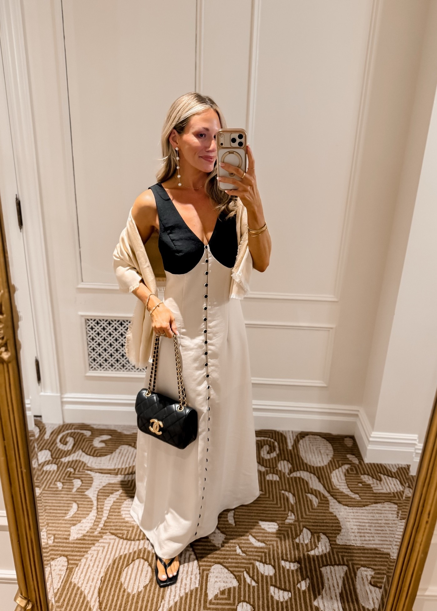 NYC outfit idea! this dress is so flattering and elevated, yet still so comfy for a busy day in the city! 🚕🍎🌃

#LTKootd #LTKTravel #LTKmomlife