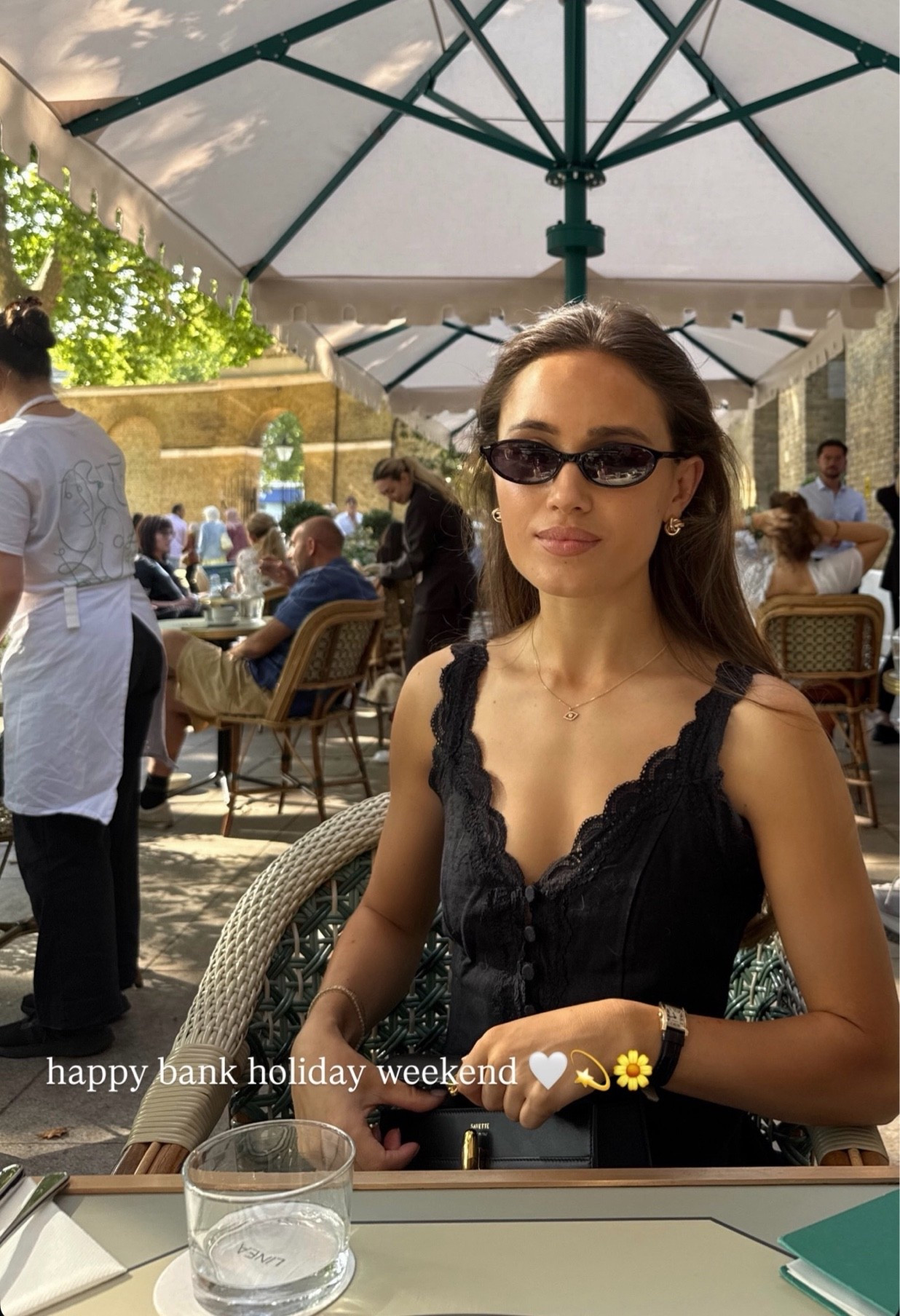 Happy bank holiday weekend 🌼

My top is previous season Abercrombie - I’ve linked similar!

#LTKspring #LTKsummer #LTKuk