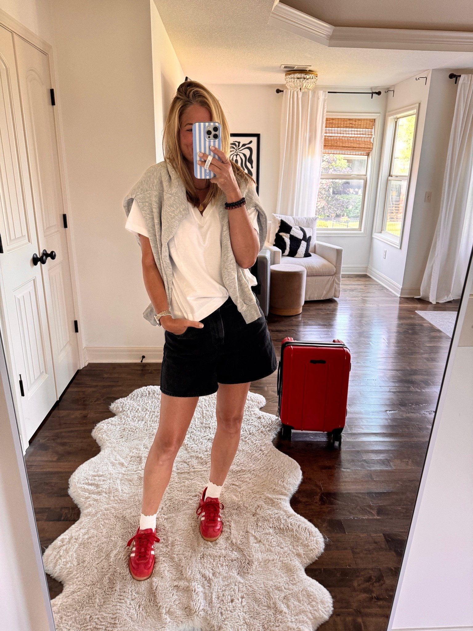 Levi’s denim shorts, white tee

#LTKootd #LTKOver40