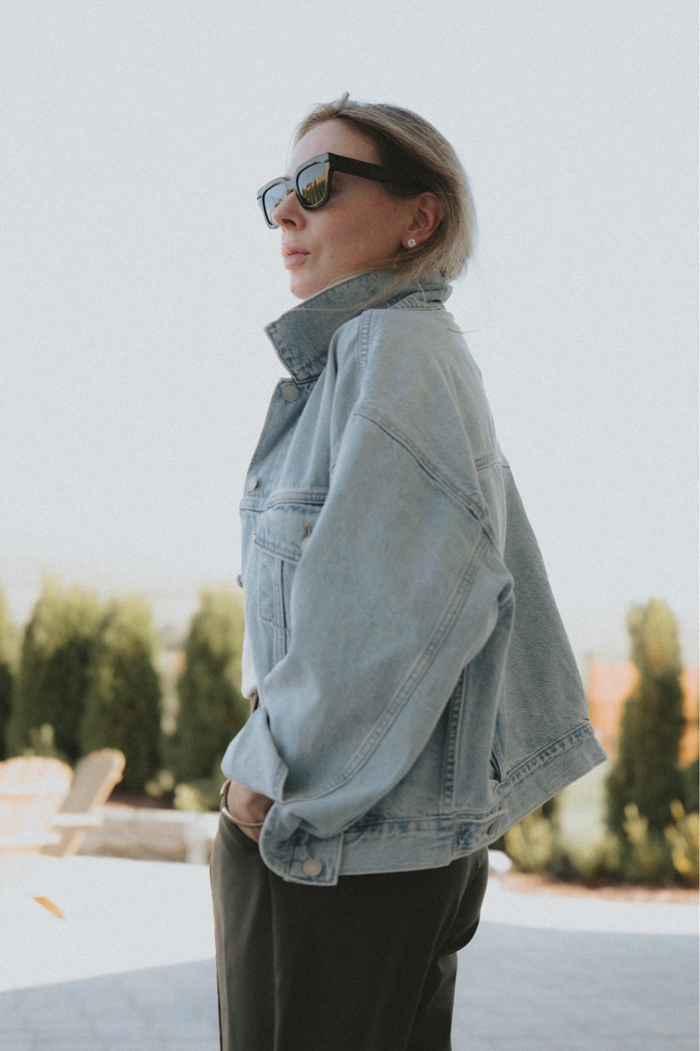 Denim jacket + olive green pants + statement jewelry 
Earrings: Ross Simon’s 6ctw (14k gold studs so shower 🚿 friendly; cubic zirconia- budget friendly!)
Denim jacket: Levi’s 90s trucker jacket
Pants: Banana Republic 
Sunglasses: Fendi @Saks Fifth Avenue

#LTKSeasonal #LTKootd #LTKWorkwear