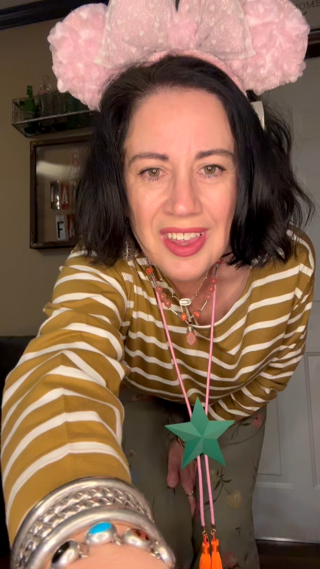 Today’s outfit is all about easy layers and unexpected pattern mixing. Every piece is linked and ready to shop on LTK. #LTKStyle
#LTKFinds
#MainStreetMona