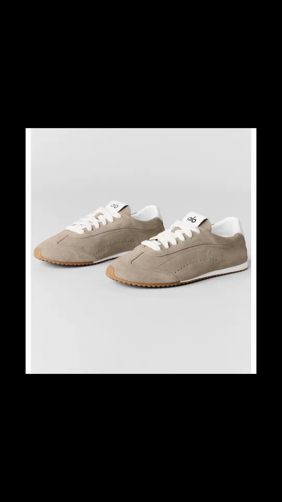 Similar to Alo Sunset Sneakers 👟 Gravel🤏🏽. Grab them while they are on sale NOWWW 🥰#sunsetsneaker #alosunset #beigesneakers #neutrals
#LTKSaleAlert