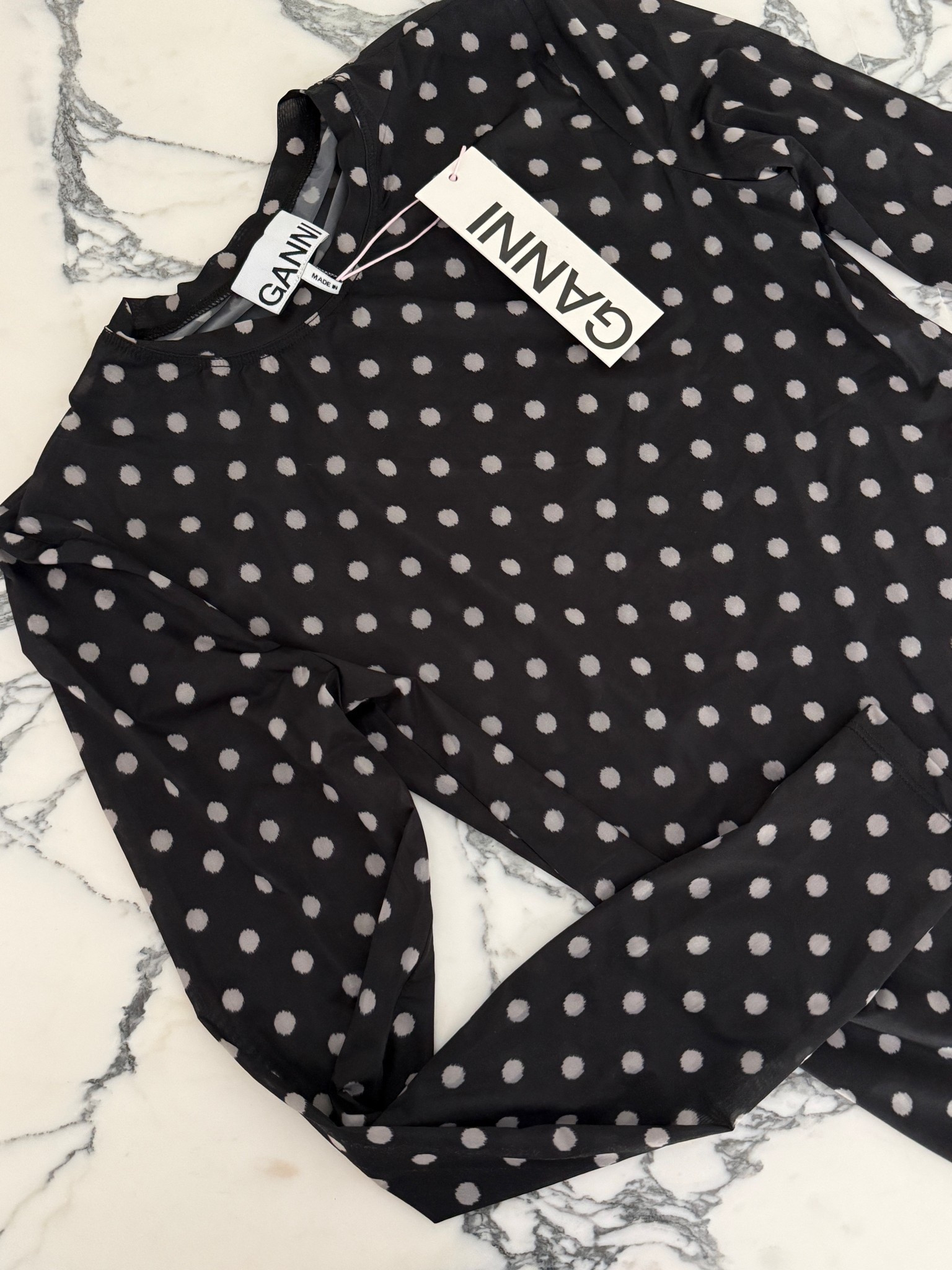 polka dot sheer top 🤍

sheer shirt | mesh shirt | polka dot shirt | polka dot top | polka dot blouse | sheer long sleeve shirt | ganni sheer shirt | ganni sheer top | ganni shirt | ganni top | ganni polka dot top | ganni polka dot shirt | ganni polka dot long sleeve shirt | 

#LTKSeasonal #LTKgrwm #LTKootd