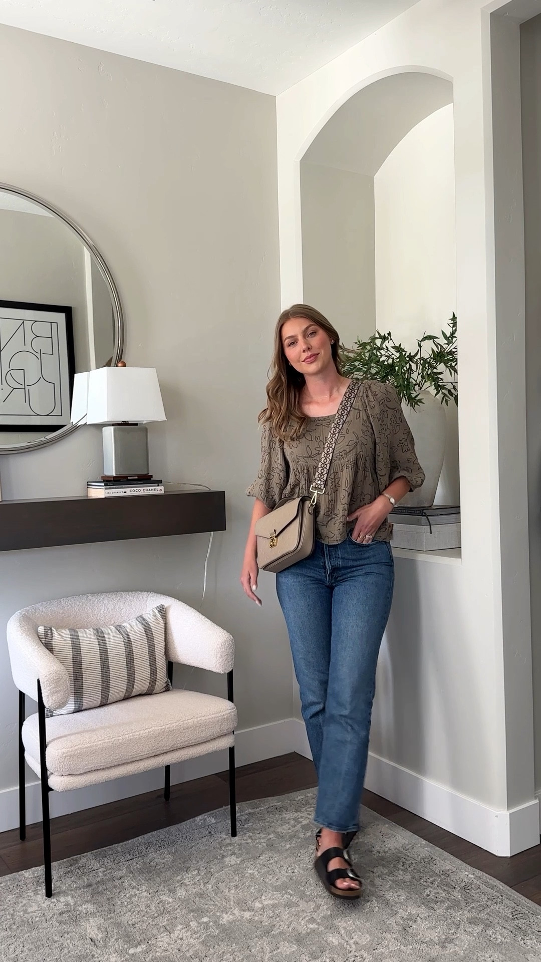 Easy summer outfit idea // bag strap is Elie Beaumont 