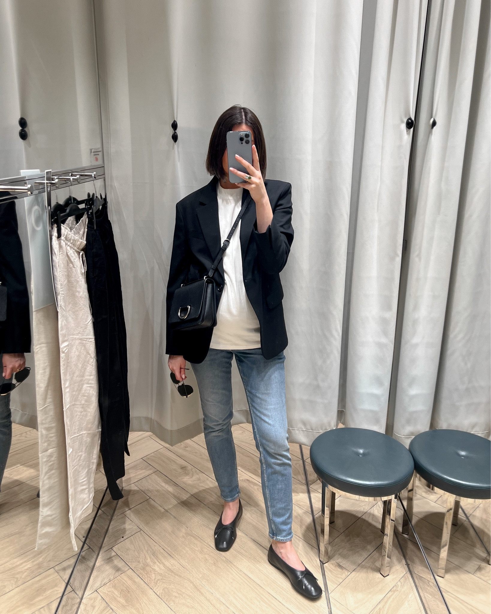 Maternity dressing 

#LTKbump #LTKeurope