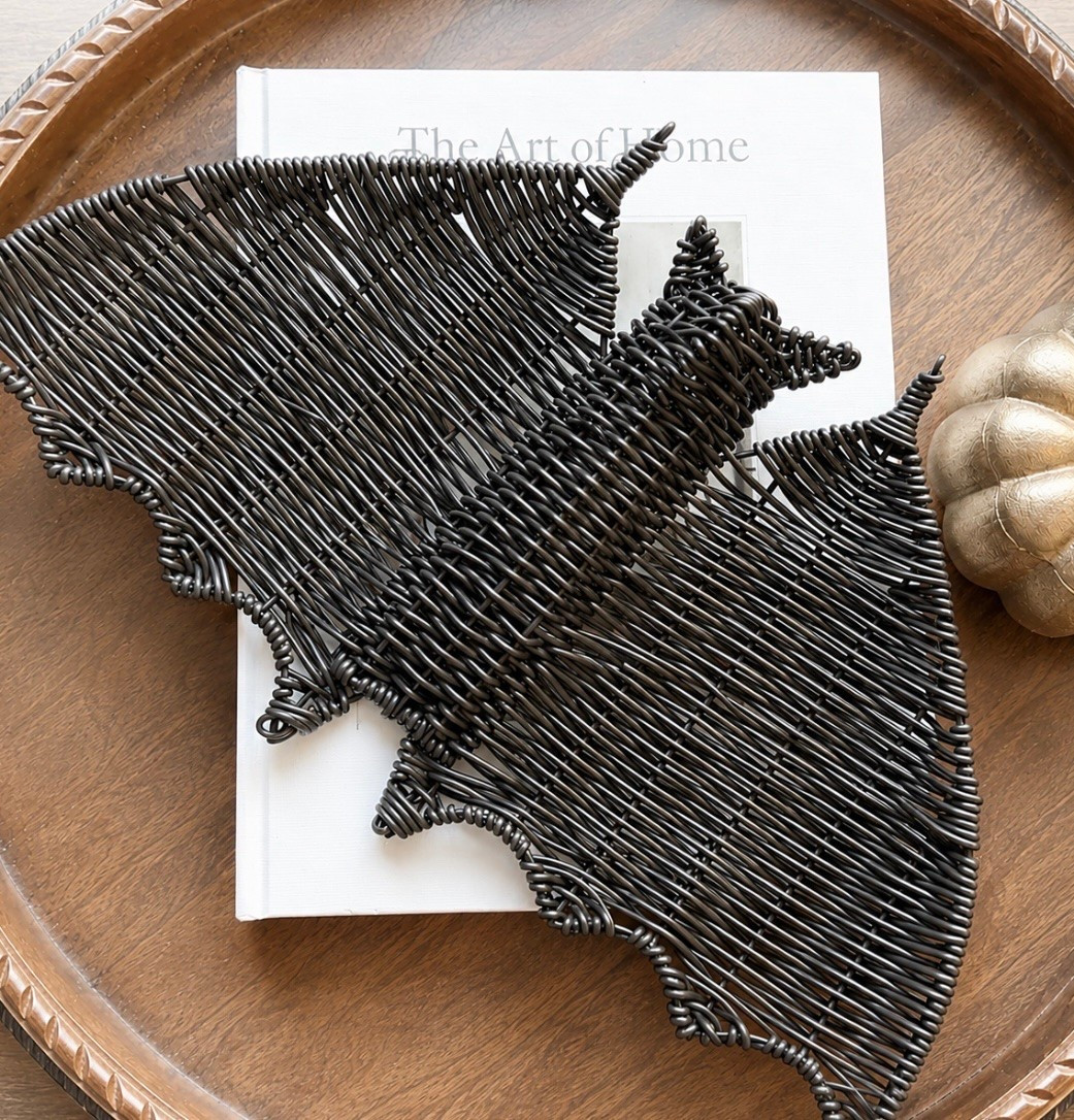 🚨 Shipping now! Hard-to-get Pottery Barn look-alike woven bat for just $12! 🦇

This one has been incredibly difficult to find in stock, and it’s finally available to ship again.

✨ Designer-inspired look for less
✨ Perfect for Halloween styling
✨ Lightweight woven texture
✨ Just $12 right now

If you’ve been waiting for this viral bat to return, I’d add it to cart while it’s still shipping. 🤎🦇

#LTKHome #LTKSeasonal