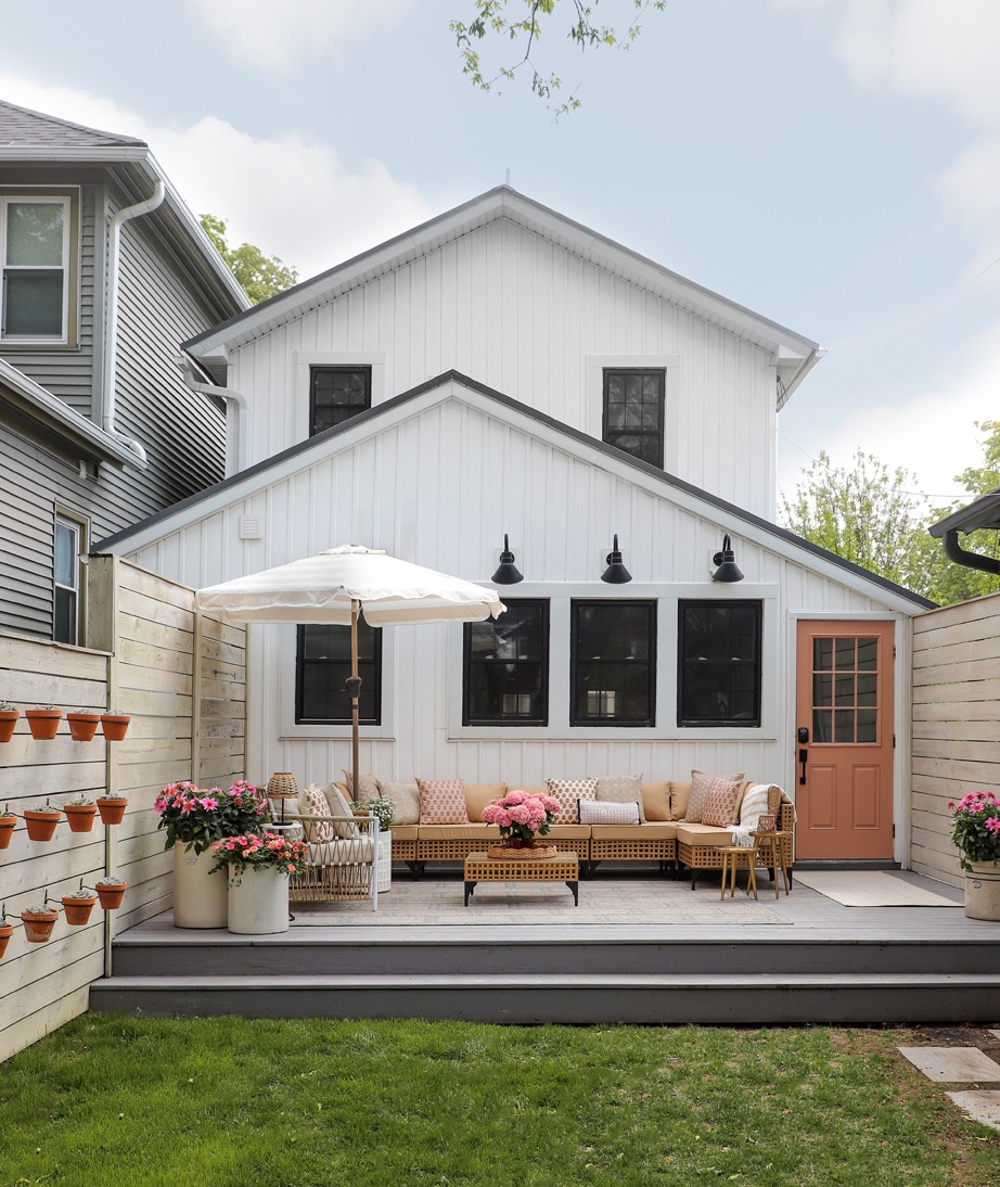  Backyard oasis in full effect! We LOVED this sectional last summer, and it’s a great price (currently on sale) . Excited to use it again this year! 

 