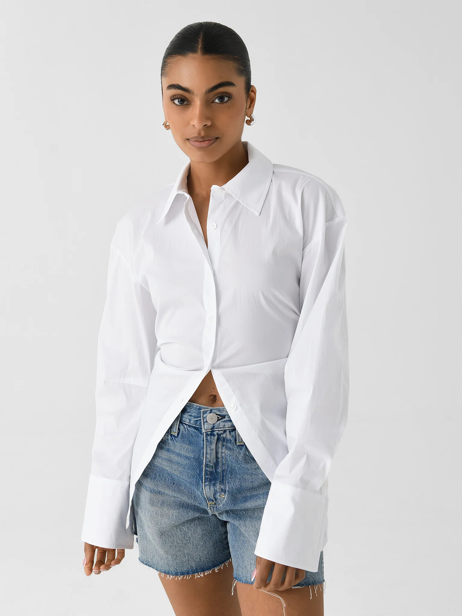 SIMON MILLER
                      
                     Women's Loch Poplin Button-Down Shirt | Saint Bernard