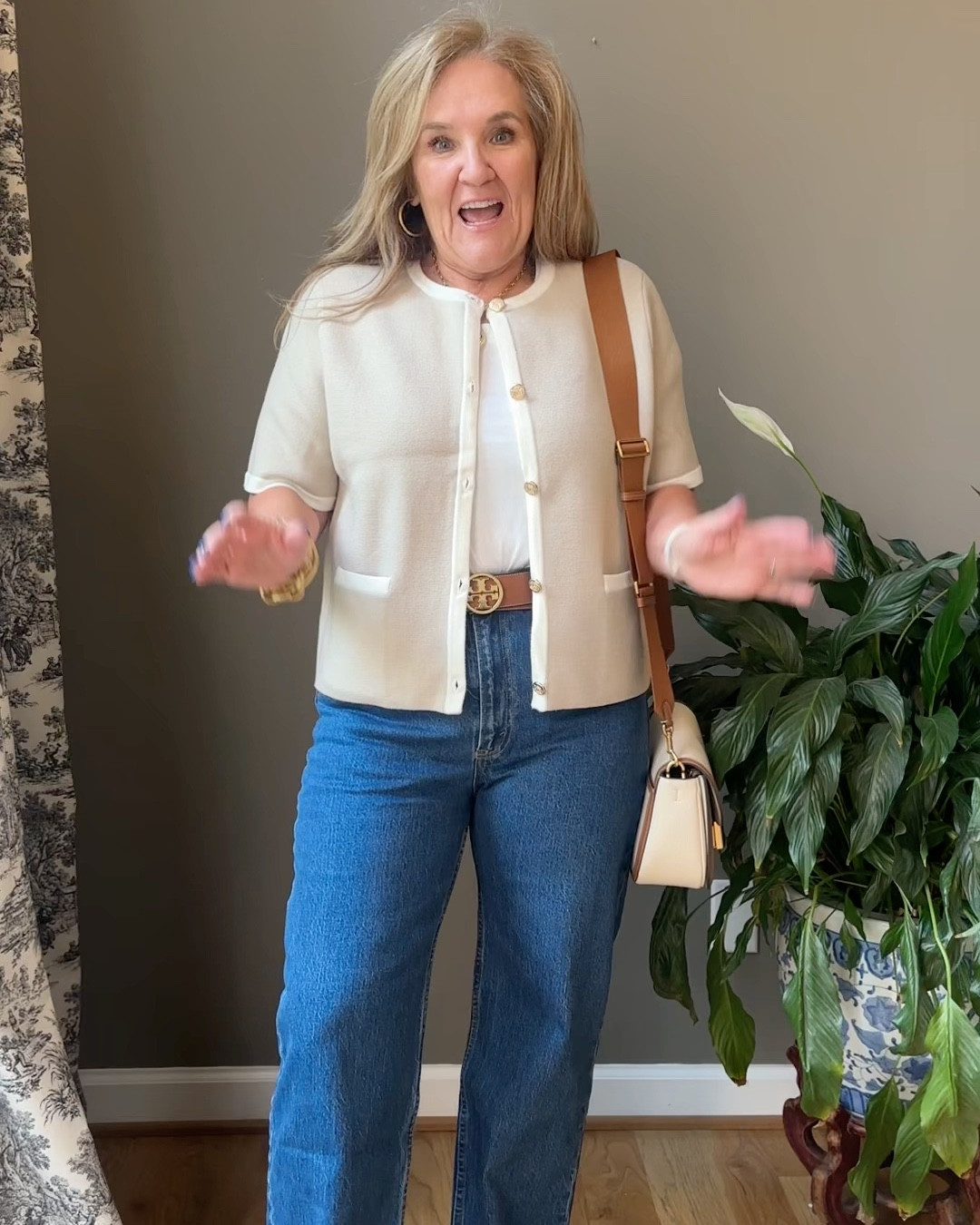 Size 30 short worked in every style of Abercrombie jeans. 

I thought I had my one pair chosen. But now looking at pictures, I’m rethinking! The loose jean with the cuff has such a relaxed vibe! 

Tops are all Abercrombie too. Blouse is a medium. Needed a large. Sweatshirt and sweater are perfect in the large. 

Extra 15% off code through LTK only. 
DENIMAF


#LTKxAF #LTKFindsUnder100 #LTKMidsize