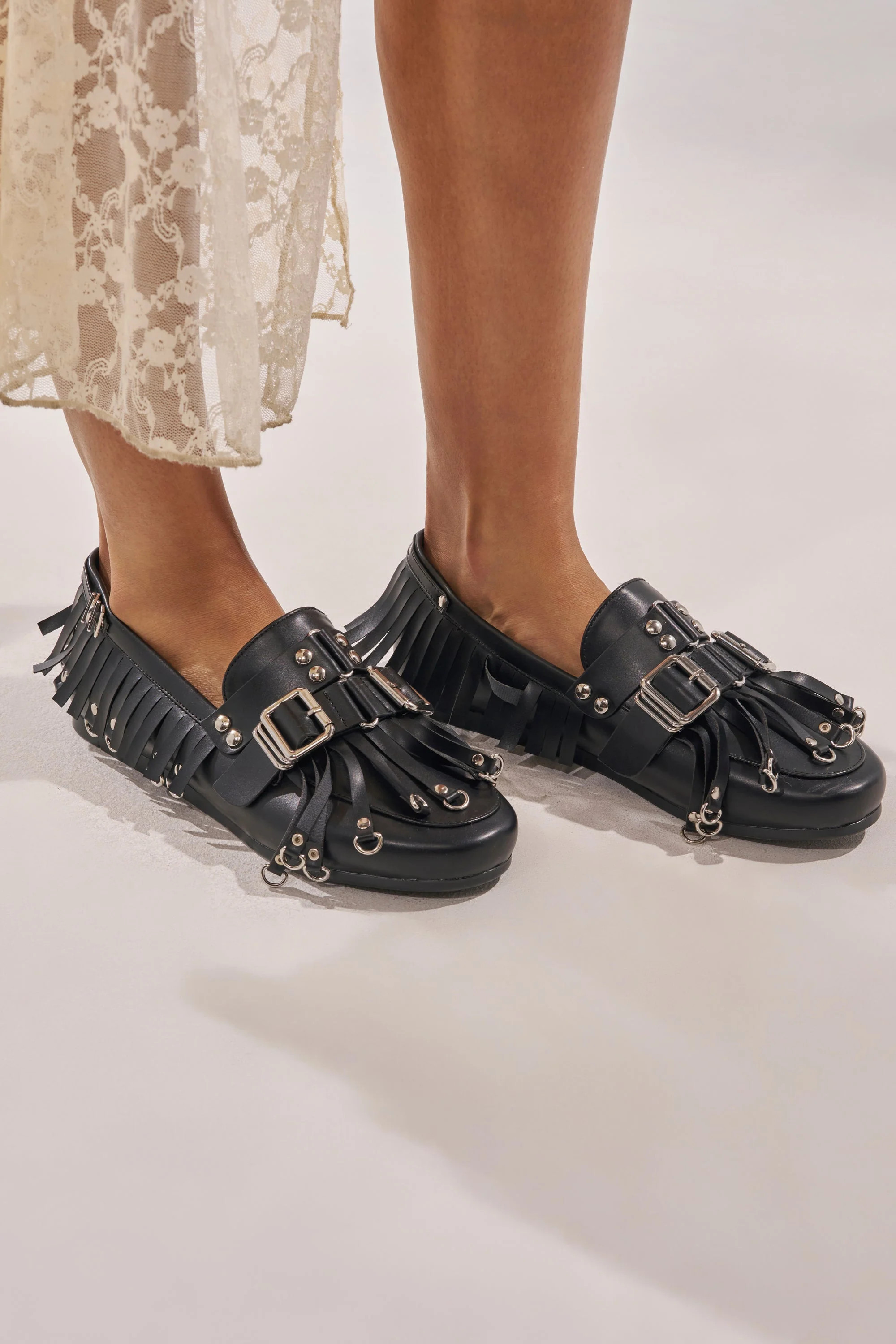 AKIRA Azalea Wang Sevyn With Silver Hardware Flat Shoes Loafer | Black | Size 6 | AKIRA