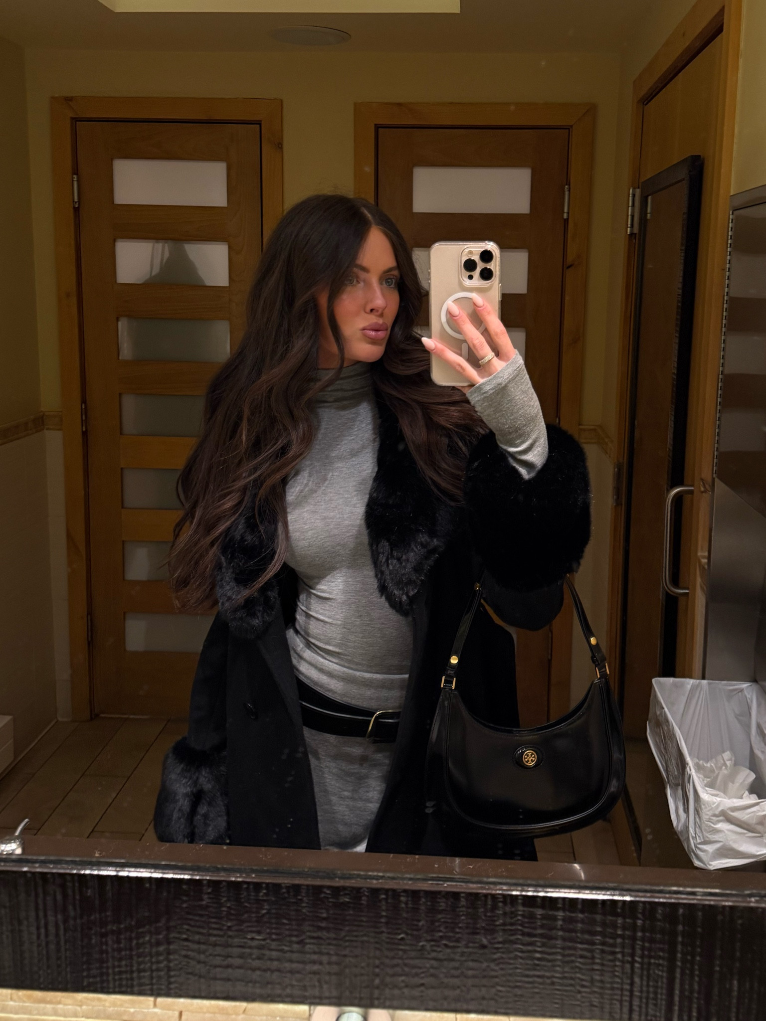 Vail Night #2

#LTKStyleTip #LTKSeasonal