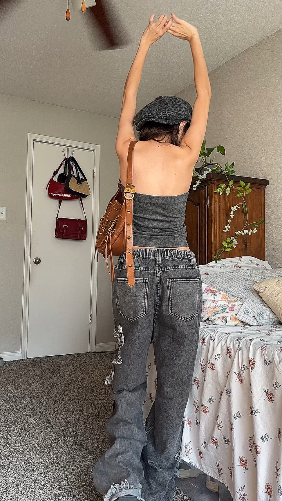 Outfit con Y2K jeans de Kedera 🎧☕️

#LTKbeauty #LTKU #LTKstyletip