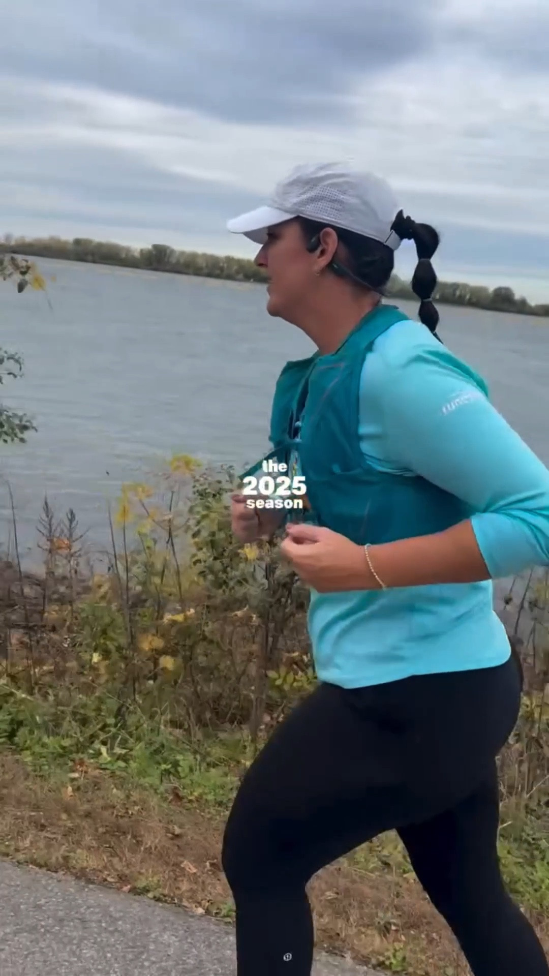 I wasn’t the fastest.
I wasn’t perfect.
But I didn’t quit — and that counts.

2025 built the base.
Let’s make 2026 the year we keep showing up 💪🫶

If you ran once this year (or restarted 12 times), this is for you.

👇 Drop a 🏃‍♀️ if you’re coming into 2026 with me.

#slowrunner #curvyrunner #midsizerunner #runningjourney #slowrunnersclub

#LTKcurves #LTKfitness #LTKplussize