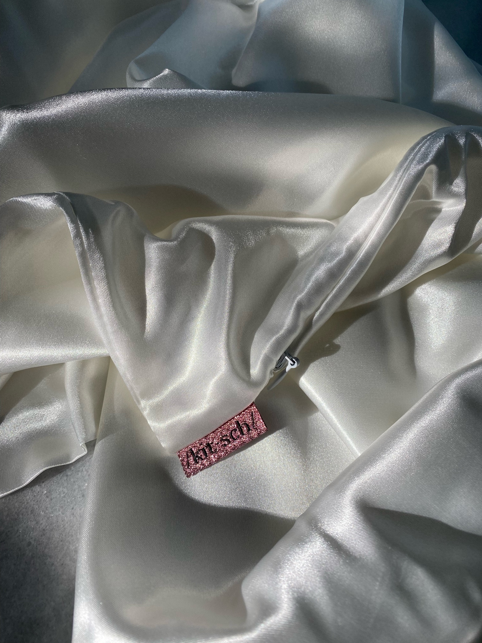 If you’re looking for a gift for a homebody, try a satin pillow case! 

This ivory satin pillowcase one feels so good and comes in a lot of colors and prints. 

And it’s on super sale!

#LTKsalealert #LTKGiftGuide #LTKfindsunder50