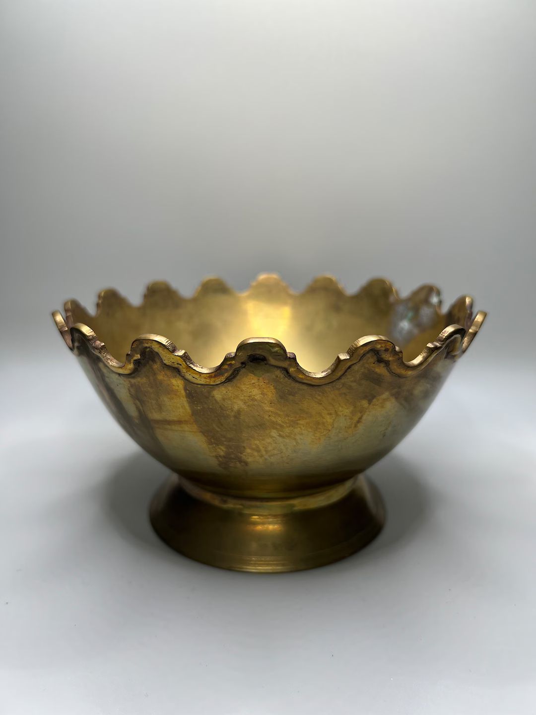 Vintage Brass Bowl Scalloped Rim, Pedestal Base, Used - Etsy | Etsy (US)