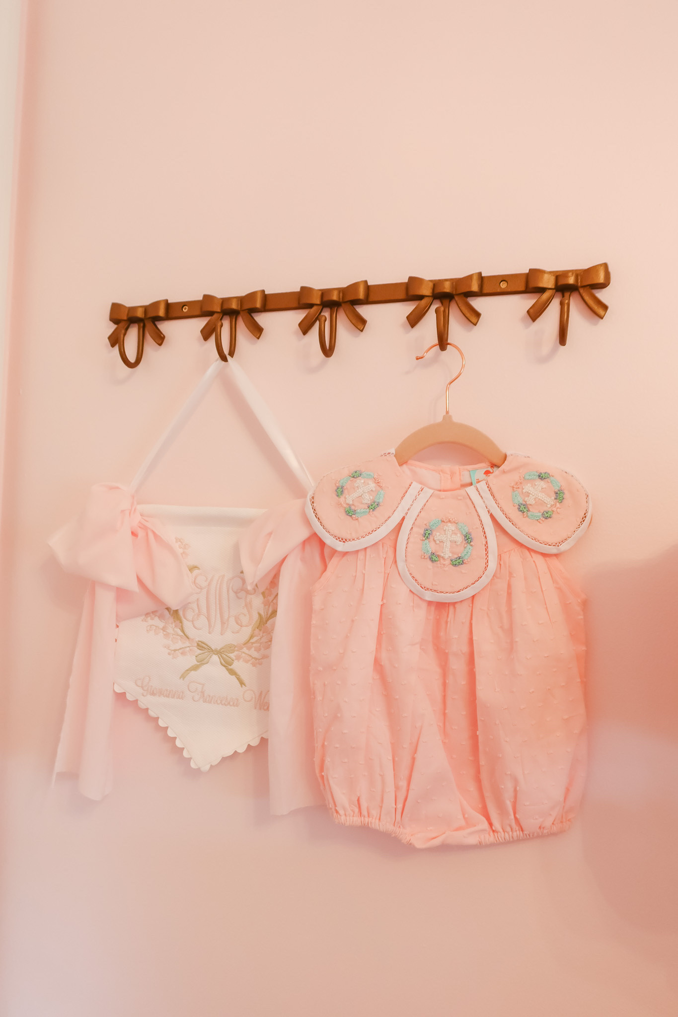 Baby girl Easter outfits are HERE 🐰🌷 Think soft pastels, sweet florals, and the cutest little details for church, egg hunts, and family brunch. These dresses + bubbles are picture-perfect and heirloom worthy 💛✨

baby girl Easter outfit / smocked bubble / Easter smocked bubble / baby girl smocked outfit / Easter bubble romper / baby girl Easter clothes / smocked baby bubble / classic Easter outfit baby / heirloom baby outfits / southern baby smocked / boutique baby Easter outfit / baby girl spring outfit / pastel baby outfit / baby Easter photos outfit / church Easter outfit baby / traditional baby Easter outfit / smocked romper baby girl