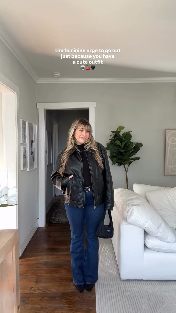 A little outfit of the day 🖤🍒🪩 nothing gives you the urge to go out more than knowing your outfit is cute. 

These @abercrombie jeans are quickly becoming my go to. Perfect sleek classic elevated denim! 

@Levi's @abercrombie 