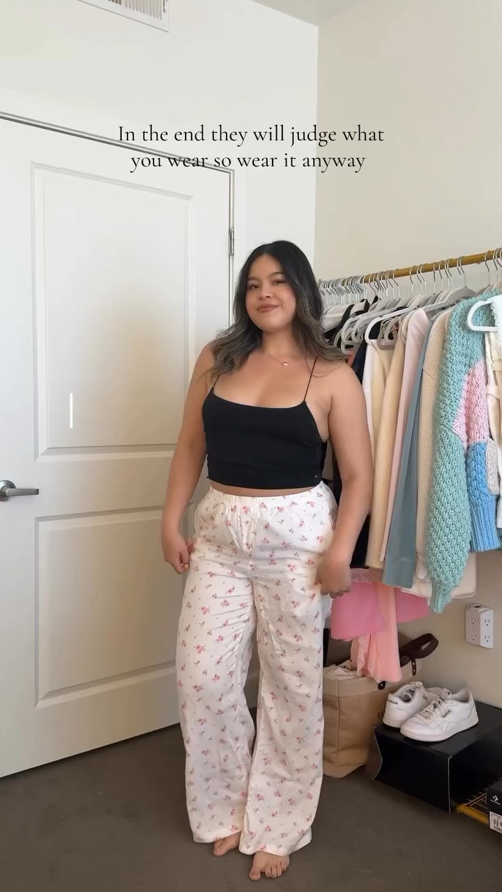 Day 4 Wear the f**k you want 🙂‍↔️
Cardi and flats are similar items. 

Comment outfit details 🔗

#springoutfits #springseries #springfashion

#LTKSeasonal #LTKStyleTip #LTKFindsUnder100