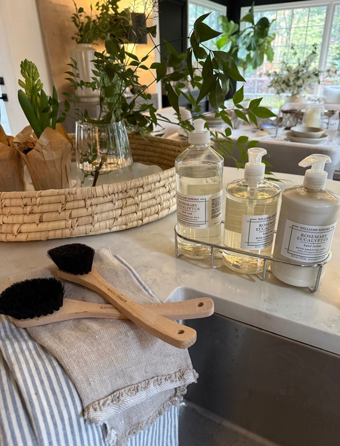 I love switching up my dish & hand soap for spring and this one is uuuuuhhhhmazing!!!! I’m freaking over my basket tray with hyacinth growing and my new kitchen brushes (I fell in love with these in Denmark and just had to have a set! The little towels stacked is not only practical but soooo pretty!! Eeekk! XxV 



#LTKmomlife #LTKHome #LTKdayinmylife