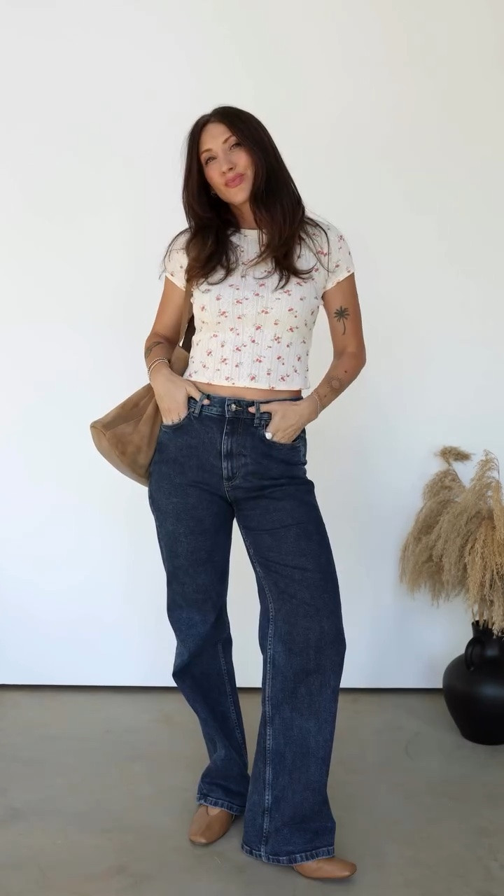These are so comfortable with a nice stretch and perfect dark wash 

Wearing small @SEZANE tee . Flats are @mgemi

#LTKootd #LTKstorytime #LTKOver40
