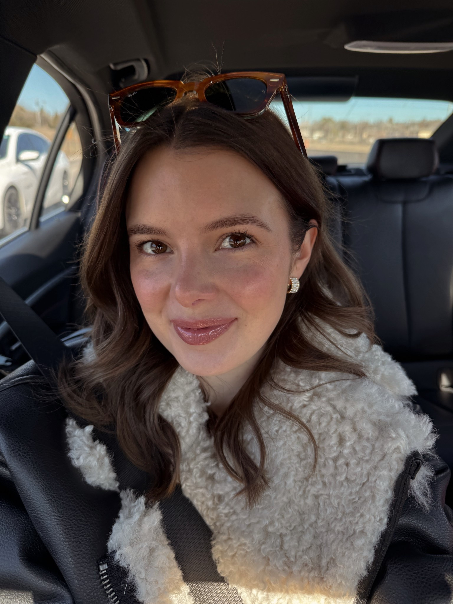 hourglass for the win - dry skin girls this is the skin tint for you 

#LTKBeauty #LTKFindsUnder50