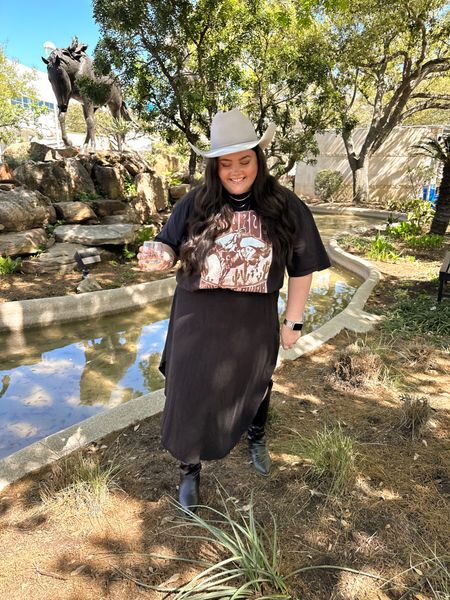 Western outfit. Western fashion. Rodeo outfit. Rodeo outfits. Rodeo outfit ideas. Houston rodeo. Rodeo fashion. Cowboy boots. Western graphic tee 

#LTKstyletip #LTKFind #LTKSeasonal