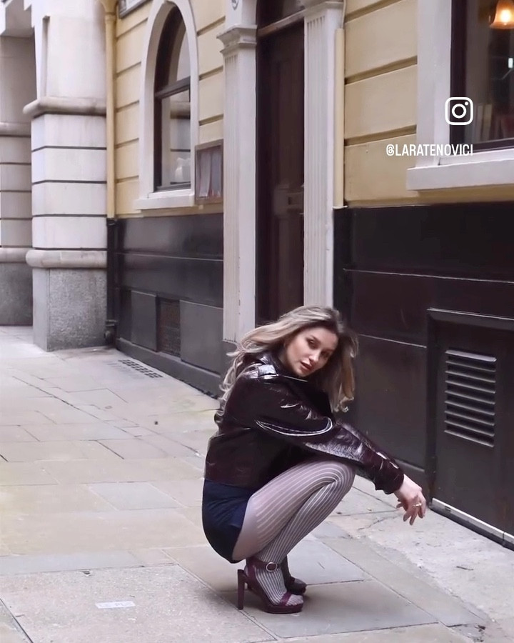 I’ve been on the hunt for a burgundy leather jacket like this for ages finally found the perfect one! 