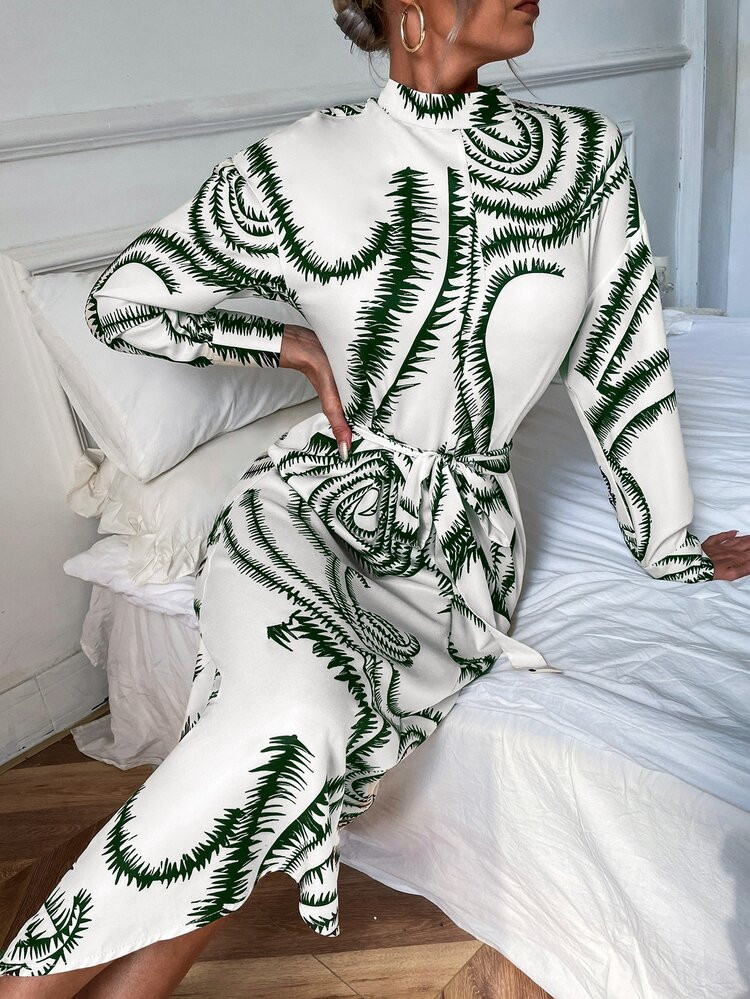 Scroll Print Mock Neck Belted Dress | SHEIN