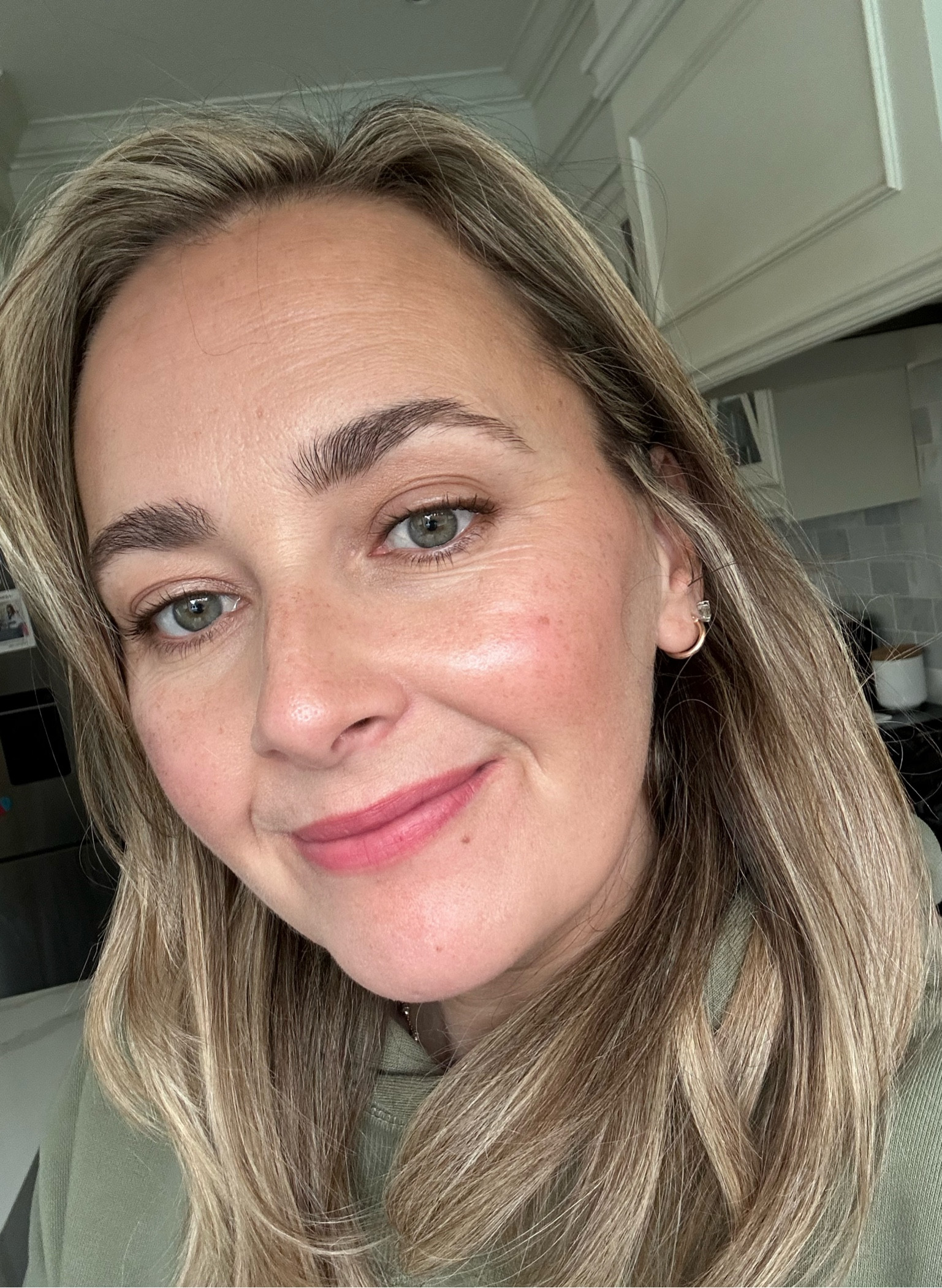 DAILY MAKEUP