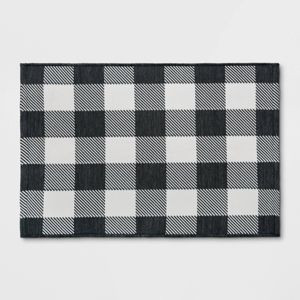 2'x3' Indoor/Outdoor Reversible Scatter Rug Black/White - Threshold™ | Target