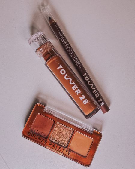 Current favorites for a soft natural brown makeup look✨

🤎@tower28beauty OneLiner Lip Liner + Eyeliner + Cheek Pencil in the shade Draw Me - chocolate 

🤎@tower28beauty ShineOn Lip Jelly Non-Sticky Gloss in the shade Almond 

🤎@matashadenonabeauty Mini Baby Bronze Eyeshadow Palette



#LTKfindsunder50 #LTKSeasonal #LTKbeauty